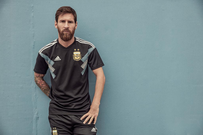 messi in new argentina jersey